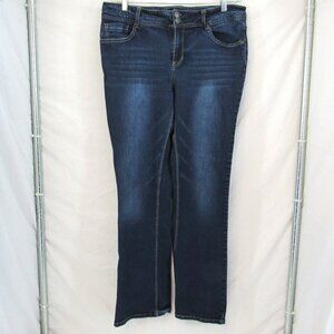 Wallflower Lucious Curvy Fit 15 Straight Leg Mid Rise Double Button Blue Jeans